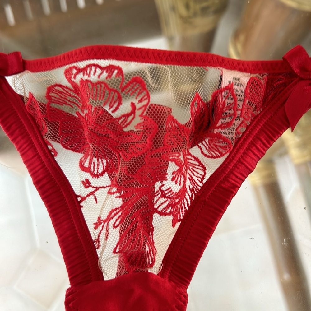 Agent provocateur thong - Picture 2 of 3